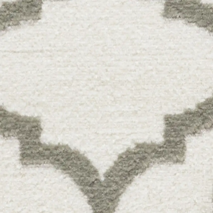 Ivory and Green Trellis Area Rug Photo 5