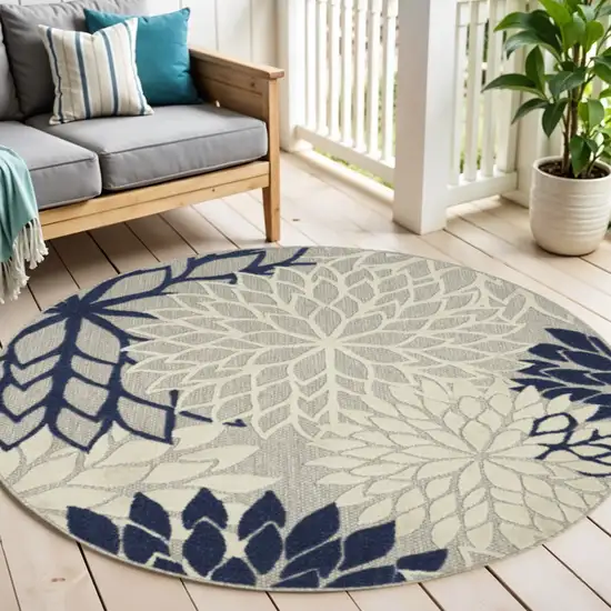 4' Ivory And Blue Round Indoor Outdoor Area Rug Photo 2