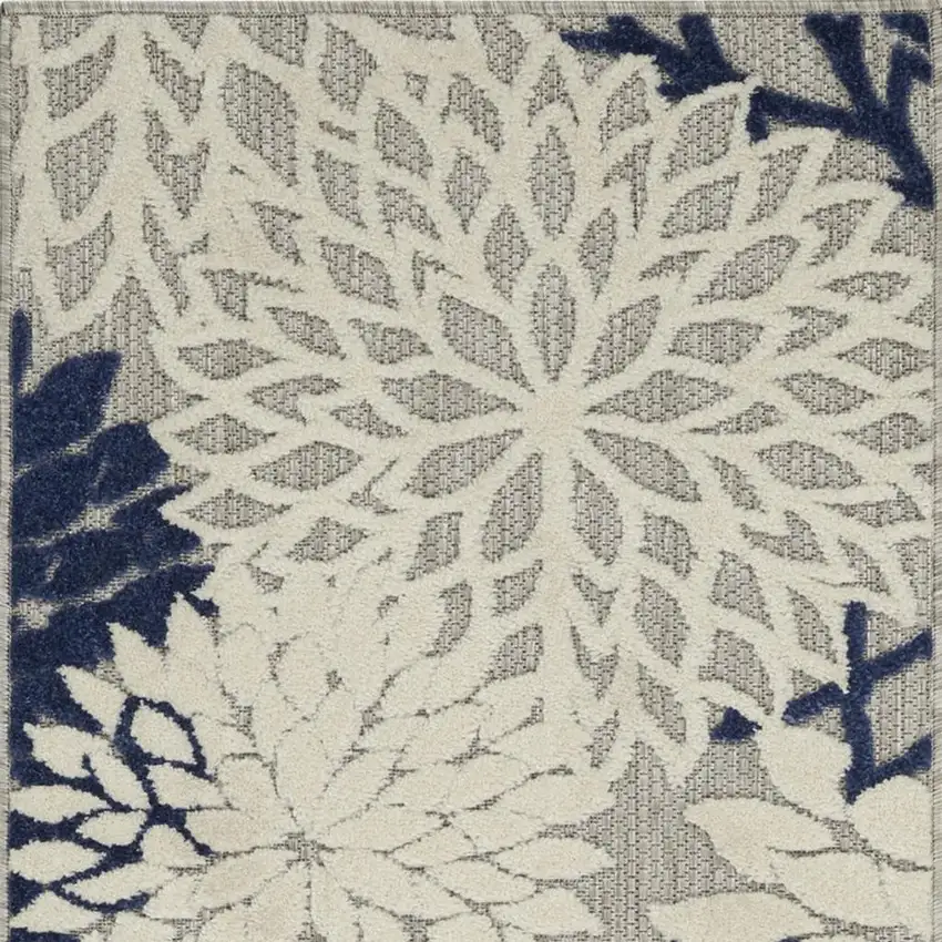 8' Ivory And Blue Indoor Outdoor Area Rug Photo 4