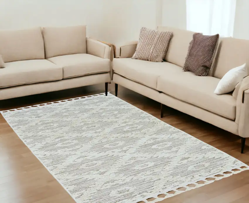 Ivory Or Beige Geometric Diamond Indoor Area Rug With Fringe Photo 1