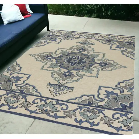 5' X 7' Ivory Or Blue Vines Bordered Uv Treated Indoor Outdoor Area Rug Photo 2