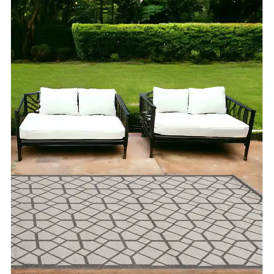 7' X 11' Ivory Or Grey Geometric Diamonds Indoor Outdoor Area Rug Photo 1
