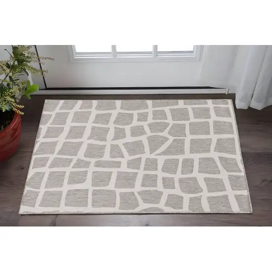 Gray and Ivory Cobblestone Area Rug Photo 1
