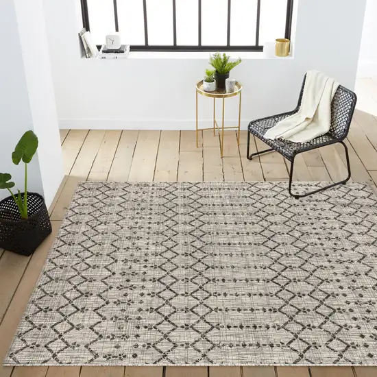 Light Gray And Black Trellis Indoor Outdoor Area Rug Photo 9
