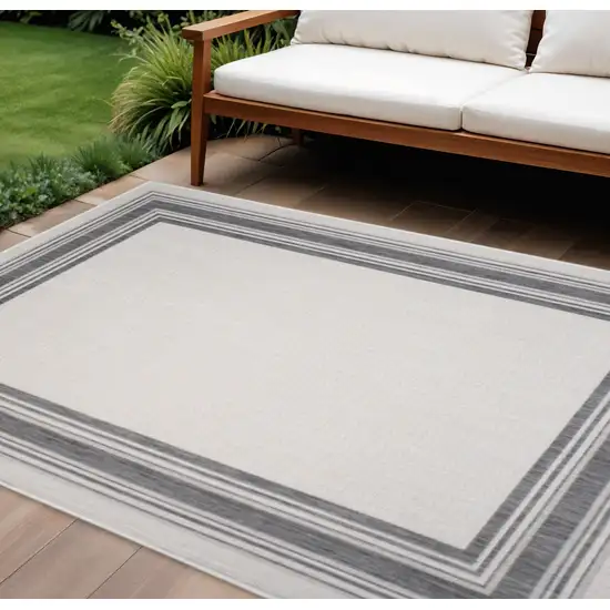 Gray Indoor Outdoor Area Rug Photo 1