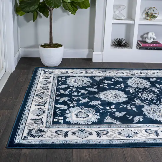 Medallion Area Rug Photo 7