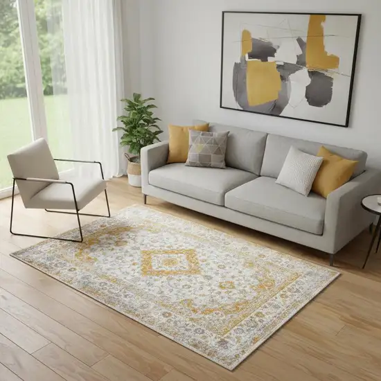 Medallion Area Rug Photo 1