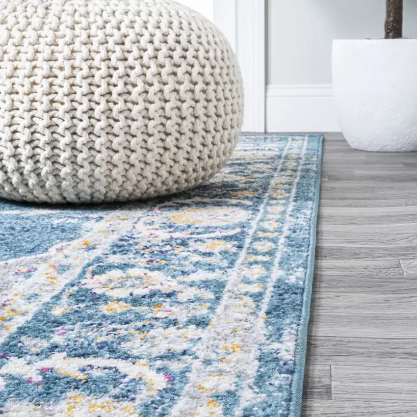 Medallion Area Rug Photo 6