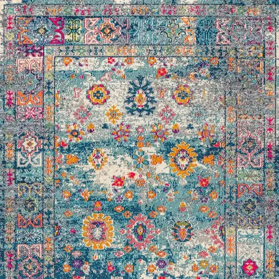 Medallion Area Rug Photo 3