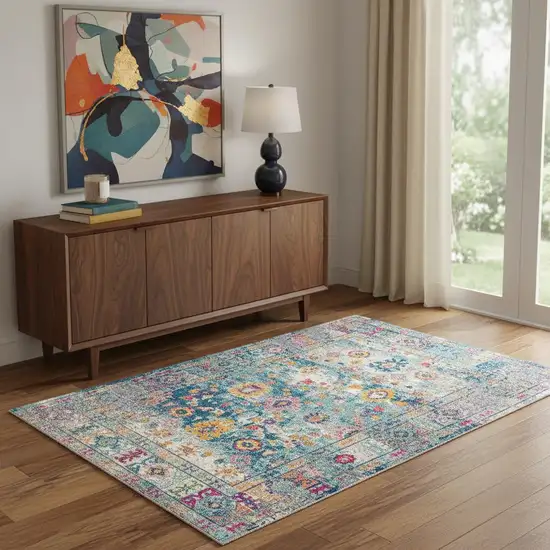 Medallion Area Rug Photo 1