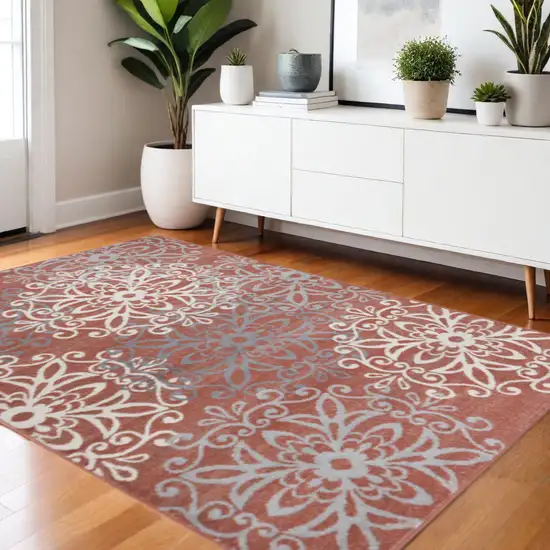 Gray And Ivory Medallion Area Rug Photo 1