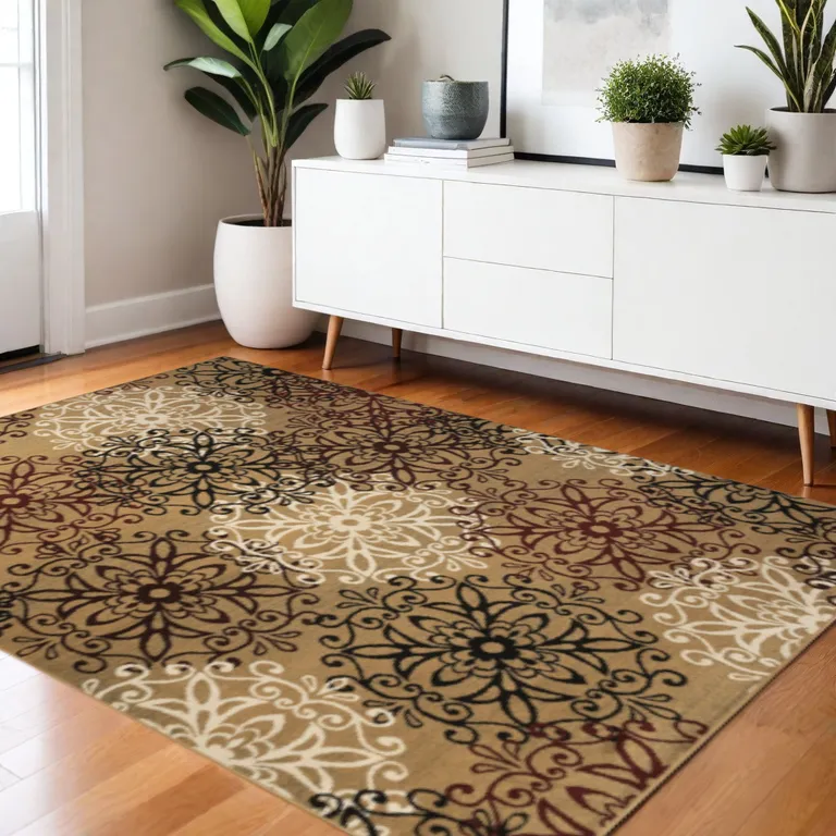 Medallion Power Loom Stain Resistant Area Rug Photo 1