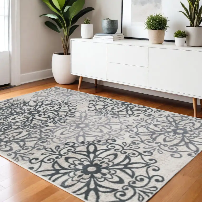 Gray And Charcoal Medallion Area Rug Photo 1