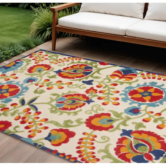 Green And Ivory Indoor Outdoor Area Rug Photo 2