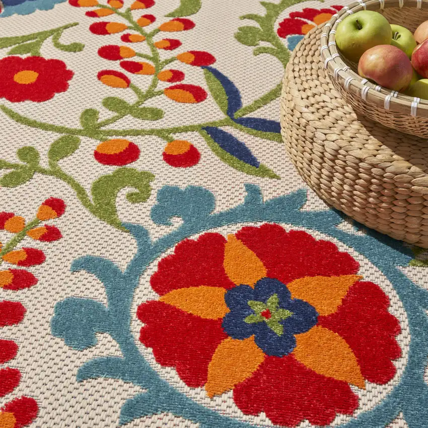 Green And Ivory Indoor Outdoor Area Rug Photo 9