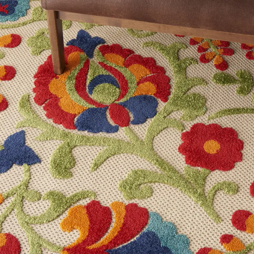 Green And Ivory Handmade Indoor Outdoor Area Rug Photo 9