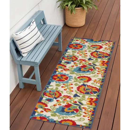 6' Green And Ivory Indoor Outdoor Area Rug Photo 2
