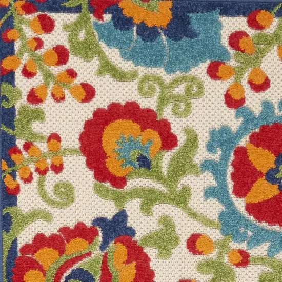 8' Green And Ivory Indoor Outdoor Area Rug Photo 3