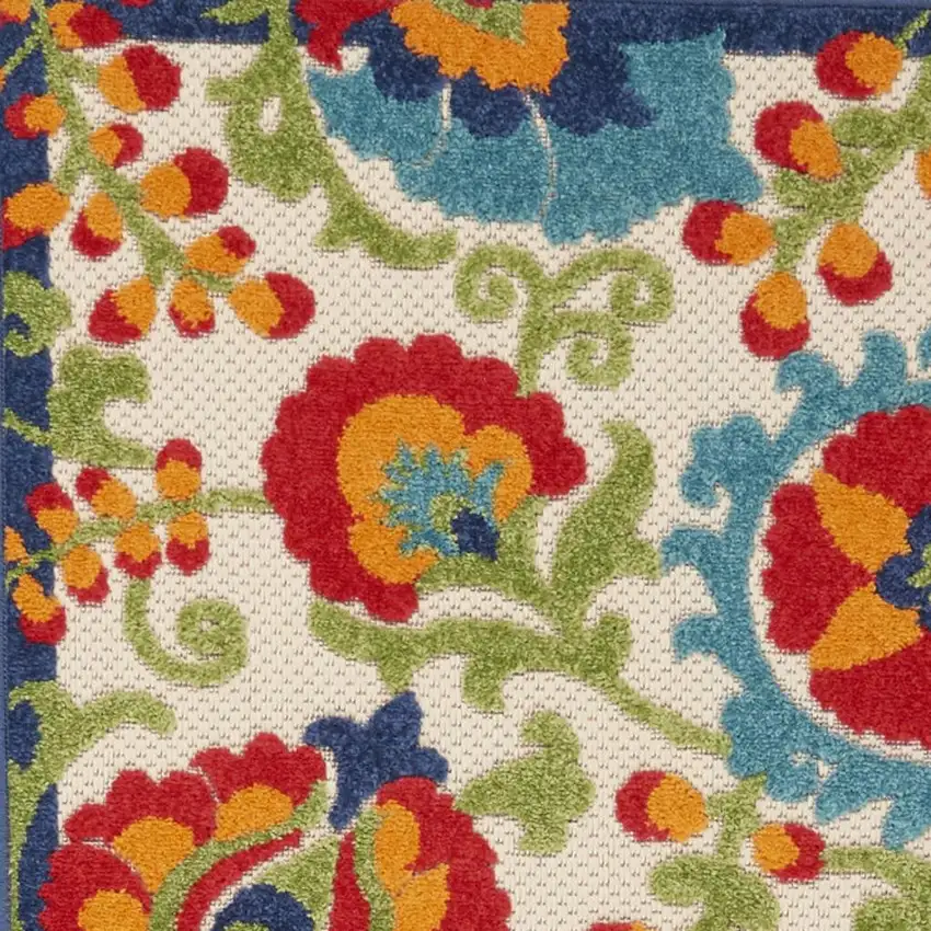 8' Green And Ivory Indoor Outdoor Area Rug Photo 3