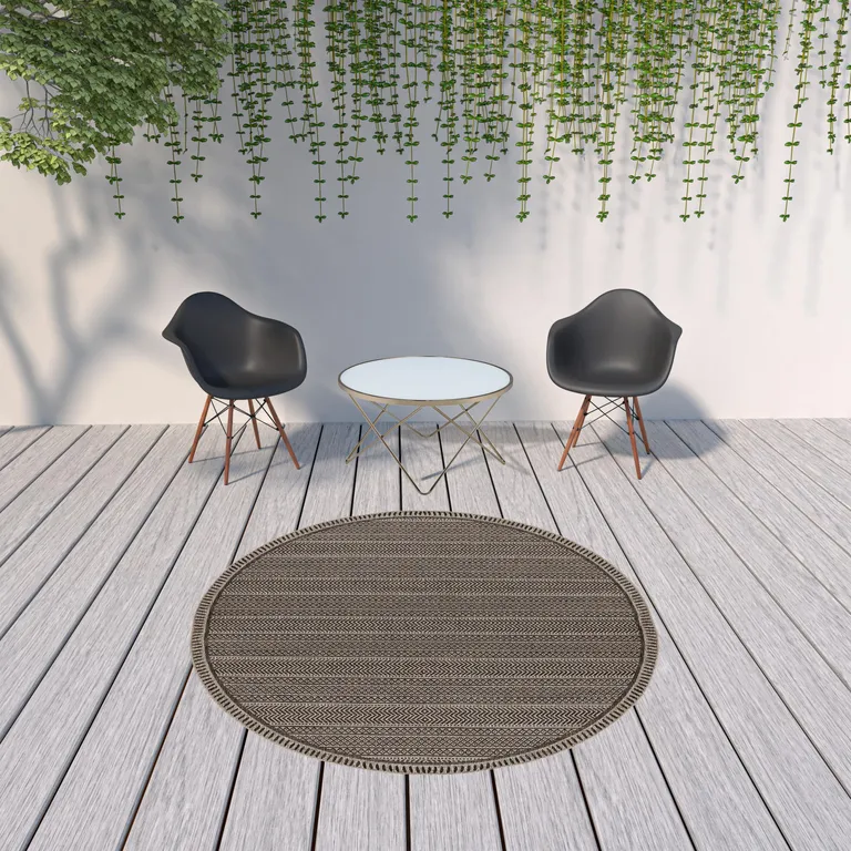 Mocha Geometric Pattern Indoor Outdoor Area Rug Photo 3