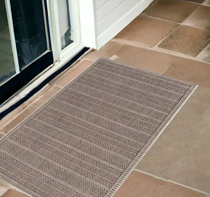 Brown Geometric Indoor Outdoor Area Rug Photo 2