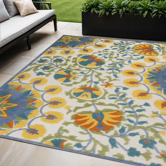 Ivory And Blue Floral Indoor Outdoor Area Rug Photo 2