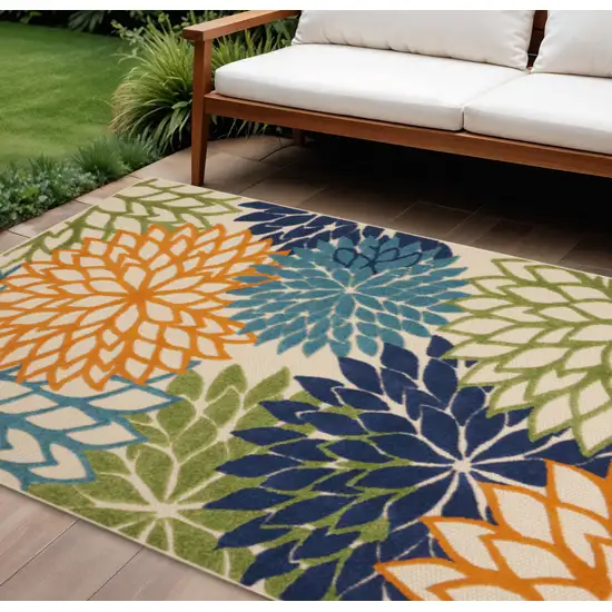 Ivory And Blue Floral Indoor Outdoor Area Rug Photo 2