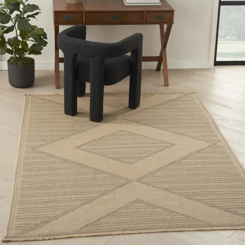 Natural And Beige Geometric Flatweave Non Skid Area Rug With Fringe Photo 3