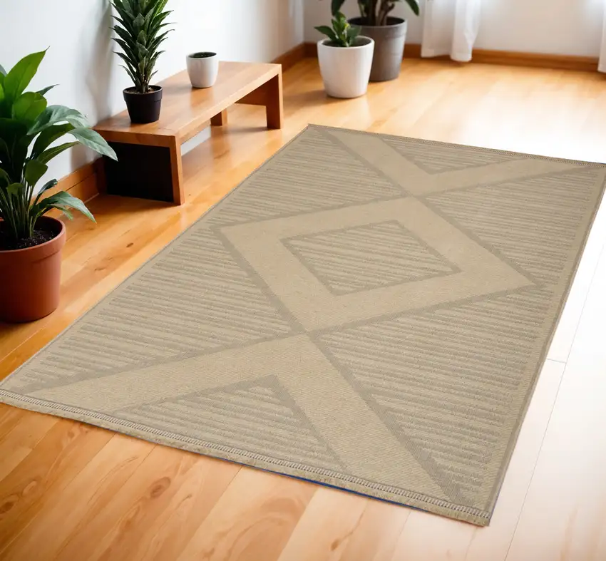 Natural And Beige Geometric Flatweave Non Skid Area Rug With Fringe Photo 1