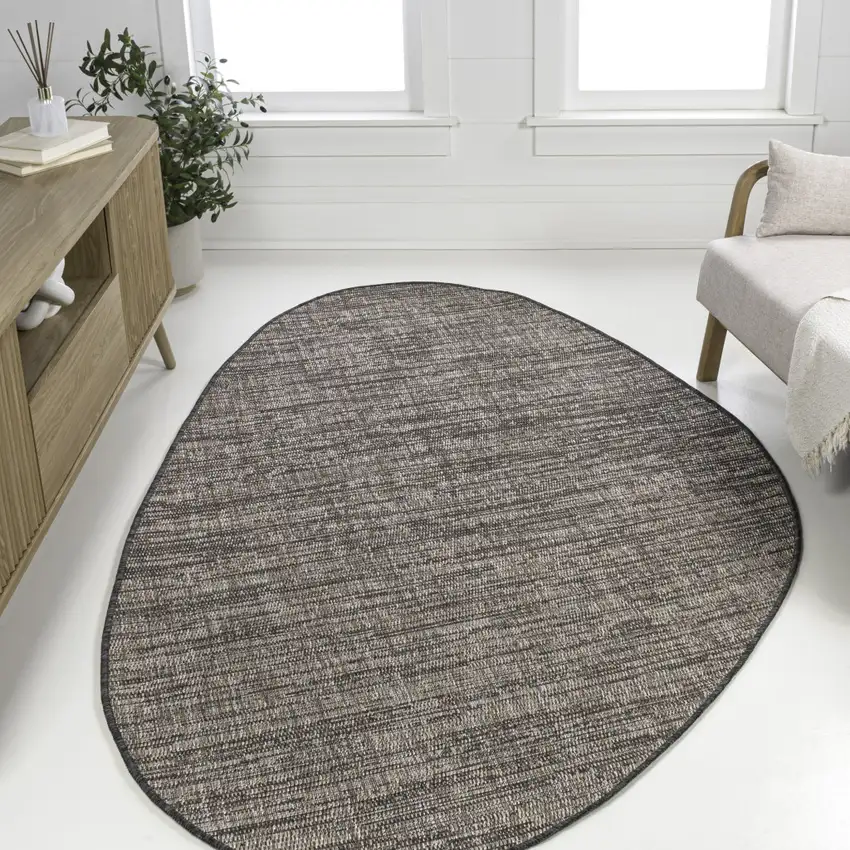 Natural And Black Medallion Indoor Outdoor Area Rug Photo 5