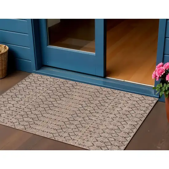 Natural And Black Trellis Indoor Outdoor Area Rug Photo 1