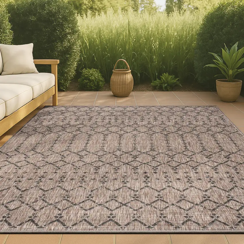 Natural And Black Trellis Indoor Outdoor Area Rug Photo 4