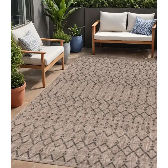 Natural And Black Trellis Indoor Outdoor Area Rug Photo 1