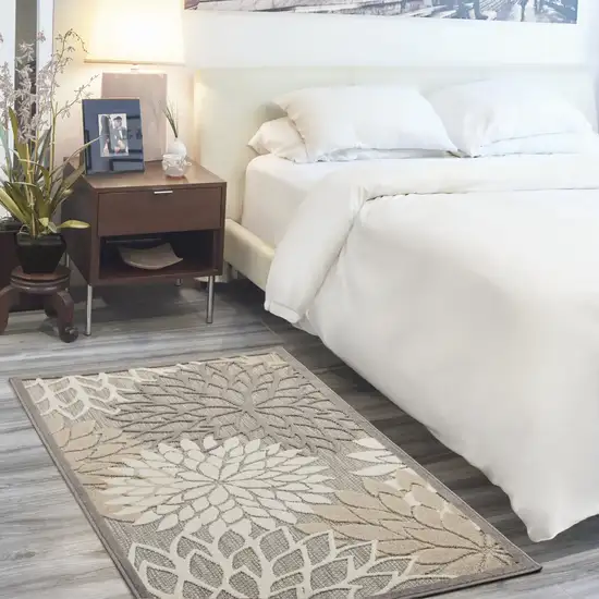 Gray And Ivory Indoor Outdoor Area Rug Photo 8