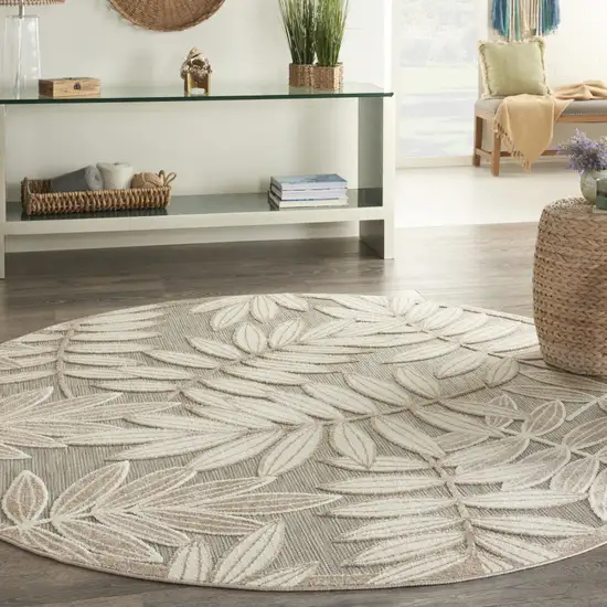 8' Gray And Ivory Round Floral Indoor Outdoor Area Rug Photo 5