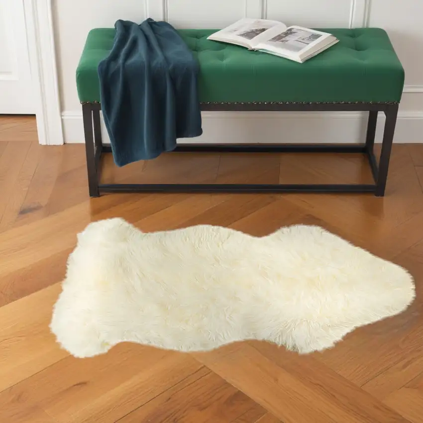 White Natural New Zealand Sheepskin Wool Area Rug Photo 1