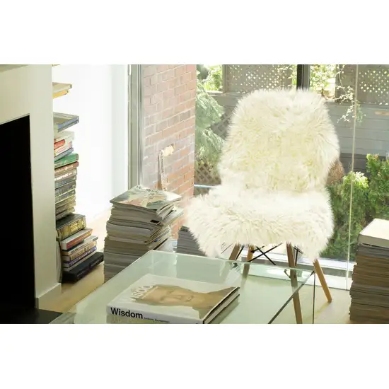 White Natural New Zealand Sheepskin Wool Area Rug Photo 9