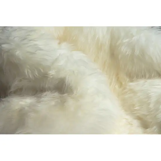 Natural White New Zealand Sheepskin Area Rug Photo 2