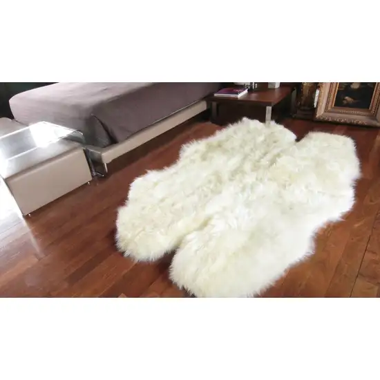 Natural White New Zealand Sheepskin Area Rug Photo 6
