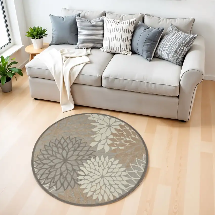 4' Gray And Ivory Round Indoor Outdoor Area Rug Photo 1