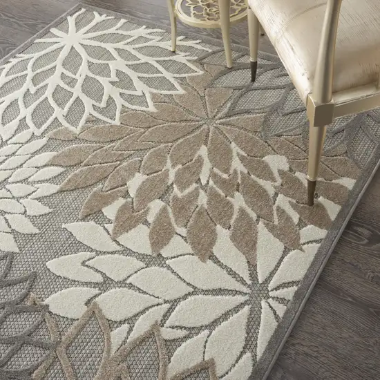 Gray And Ivory Indoor Outdoor Area Rug Photo 6