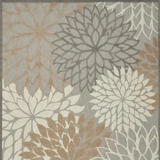 Gray And Ivory Indoor Outdoor Area Rug Photo 4