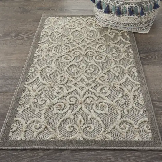 Gray And Ivory Indoor Outdoor Area Rug Photo 4