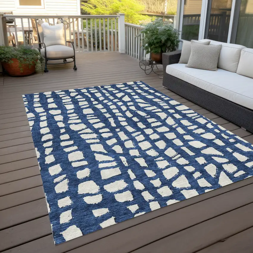 Navy Blue And Ivory Abstract Washable Indoor Outdoor Area Rug Photo 9