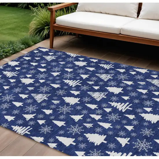 Navy Blue And Ivory Botanical Leaves Washable Indoor Outdoor Area Rug Photo 2