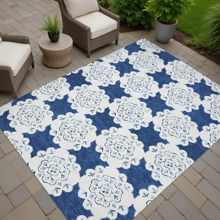 Navy Blue And Ivory Quatrefoil Washable Indoor Outdoor Area Rug Photo 6