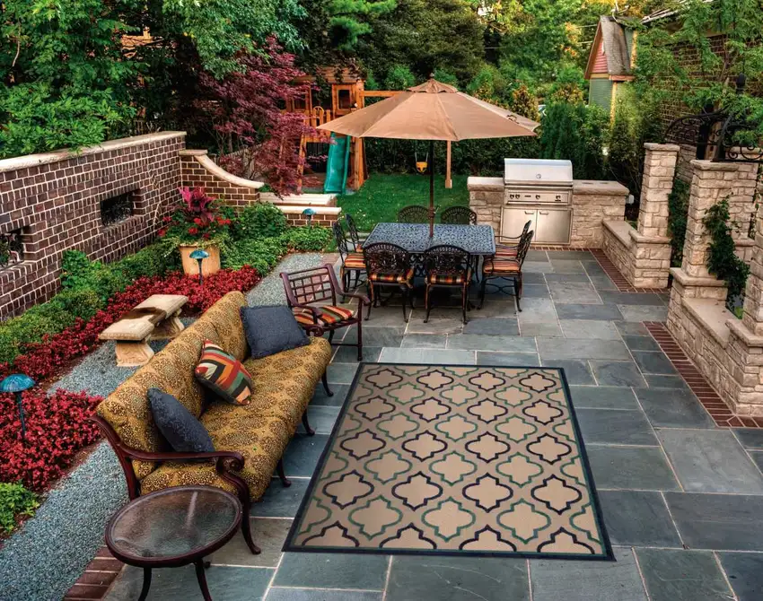 Blue And Ivory Geometric Indoor Outdoor Area Rug Photo 5