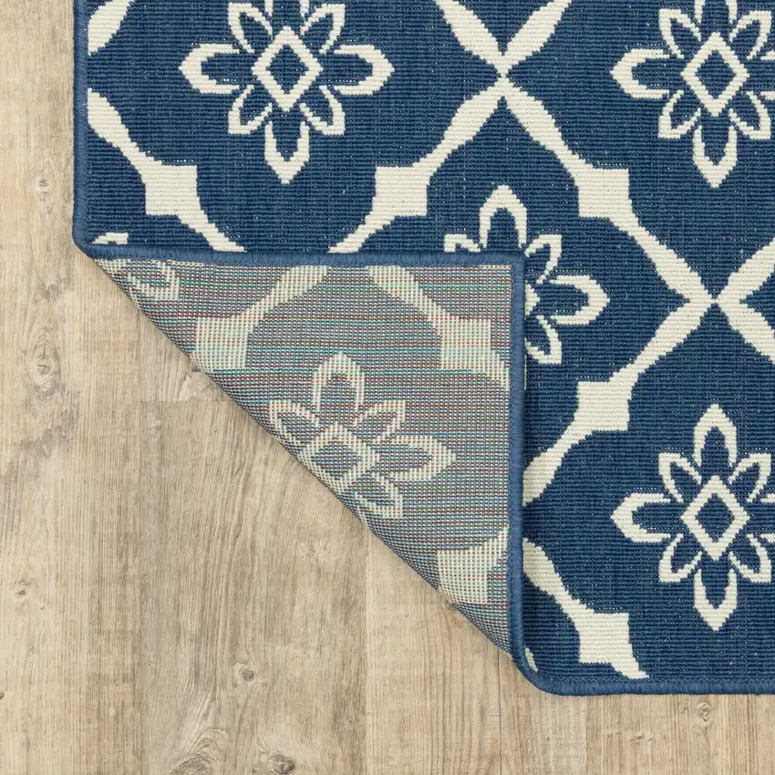 Navy Floral Stain Resistant Indoor Outdoor Area Rug Photo 8
