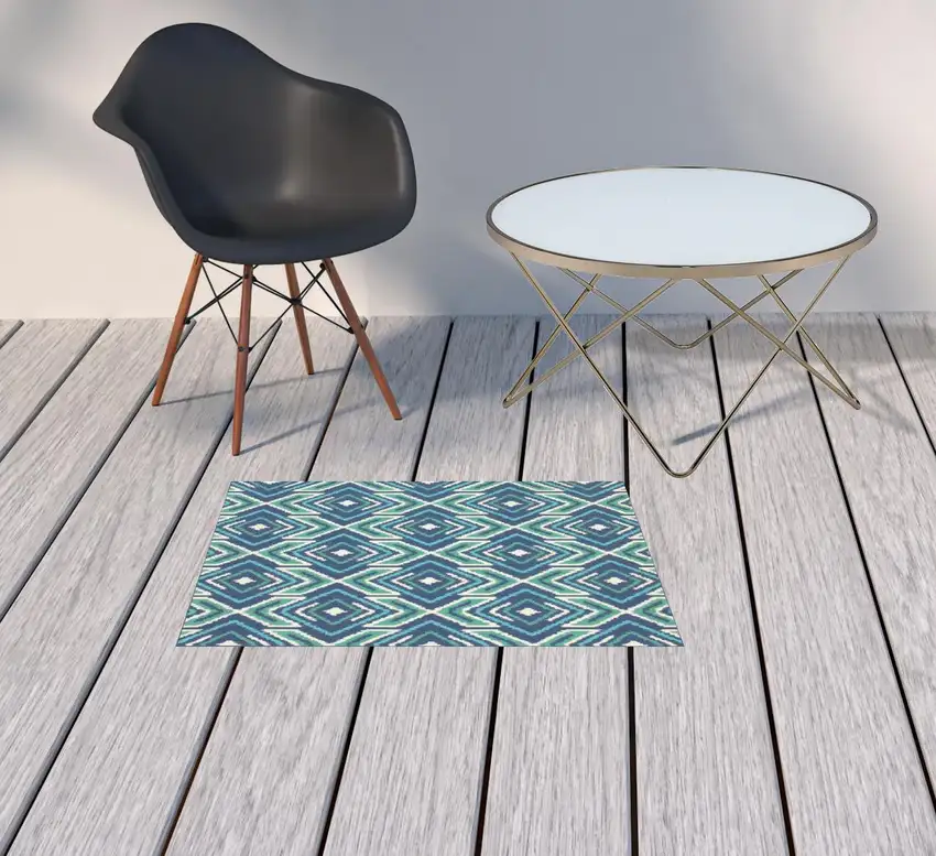 Navy Geometric Stain Resistant Indoor Outdoor Area Rug Photo 2