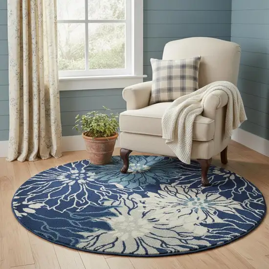 5' Blue And Ivory Floral Round Rug Photo 1